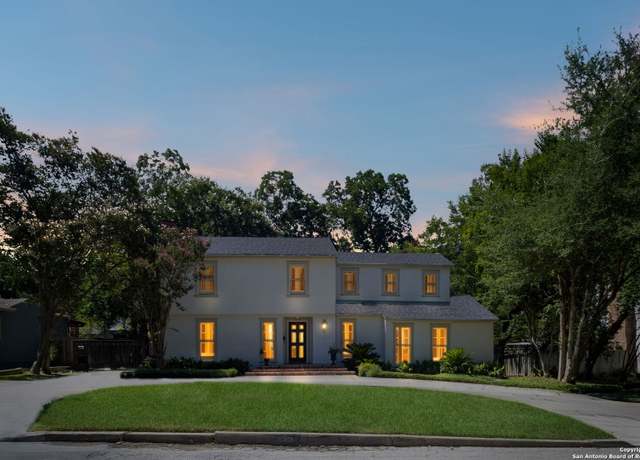 Property at 420 Grandview, Terrell Hills, TX 78209, 5 beds, 4.5 baths
