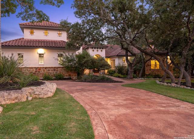 Property at 133 Fair Spgs, Boerne, TX 78006, 5 beds, 4.5 baths