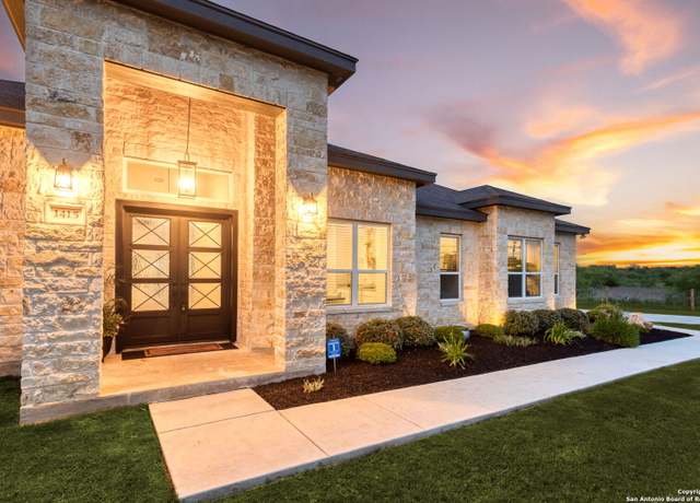 Property at 1415 Paladin, Spring Branch, TX 78070, 4 beds, 2.5 baths
