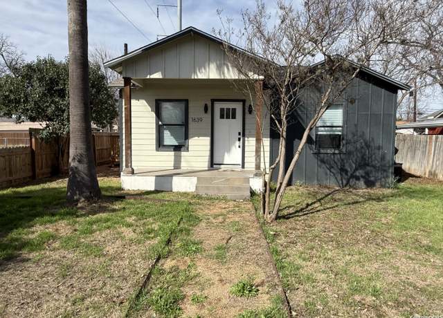 Property at 1639 Hermine Blvd, San Antonio, TX 78201-2320, 3 beds, 2 baths