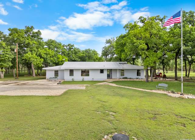 Property at 1010 FM 337 East, Medina, TX 78055, 4 beds, 2 baths