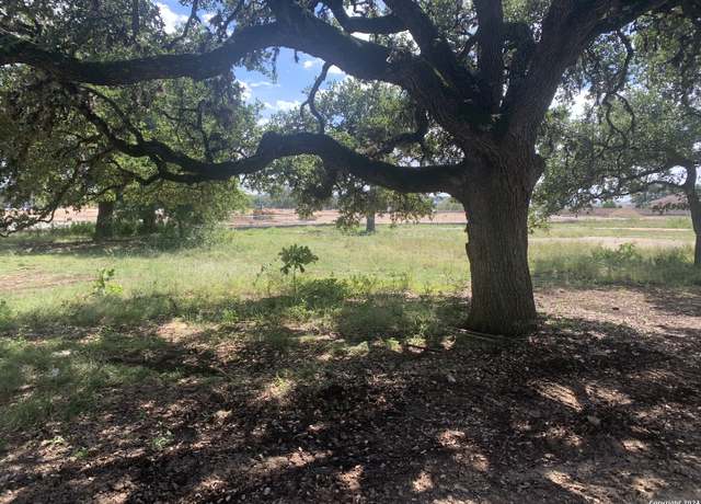 Property at 519 E Bandera Rd, Boerne, TX 78006-2907