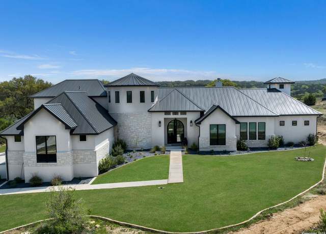 Property at 137 Phillip Ranch Rd, Boerne, TX 78006, 4 beds, 4.5 baths