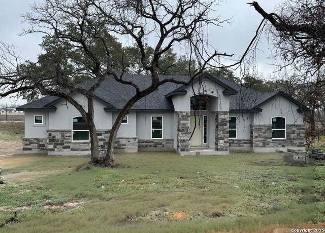 Property at 692 County Road 320, Floresville, TX 78114, 3 beds, 2 baths