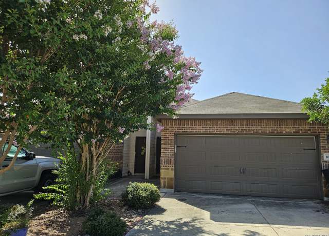 Property at 1049-1051 Carolyn Cv, New Braunfels, TX 78130, 6 beds, 4 baths
