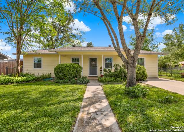 Property at 1910 Kuehler, New Braunfels, TX 78130, 3 beds, 1.5 baths