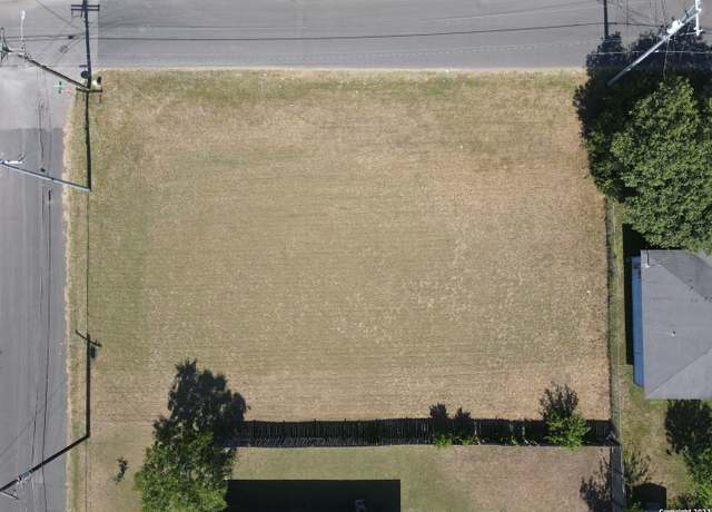Property at 772 Johnson Ave, Seguin, TX 78155