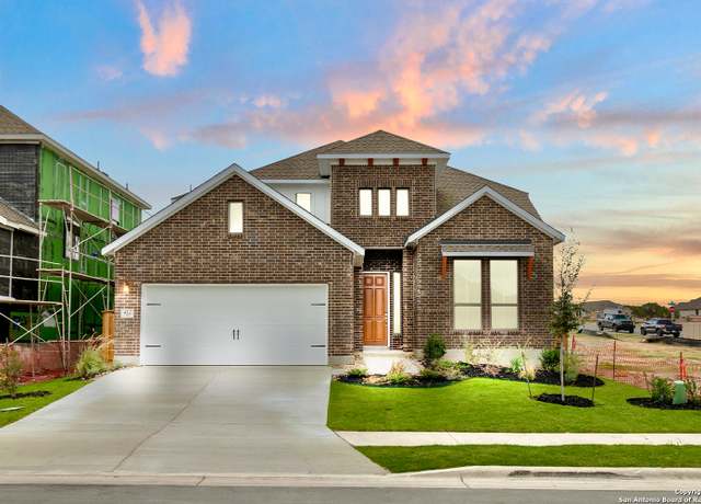 Property at 412 Garland Ave, New Braunfels, TX 78130, 4 beds, 3.5 baths