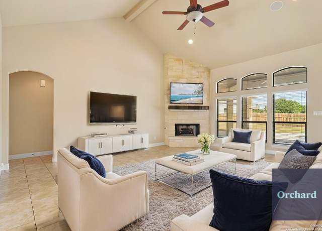 Property at 100 Vintage Ranch Cir, La Vernia, TX 78121-4780, 3 beds, 2.5 baths