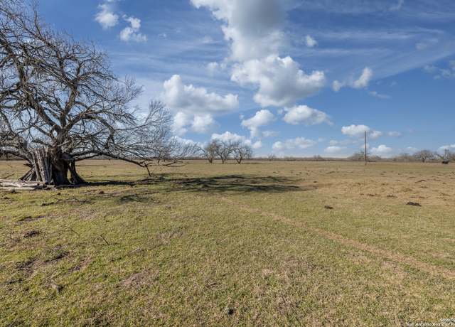 Property at 5824 Hwy 97, Nixon, TX 78140