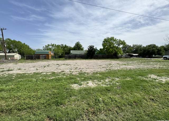 Property at 500 Colorado St, George West, TX 78022