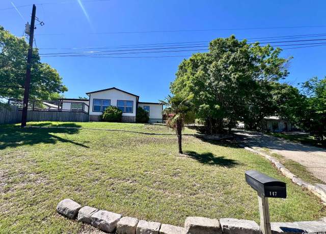 Property at 147 Silver Crk, Kerrville, TX 78028, 4 beds, 3 baths