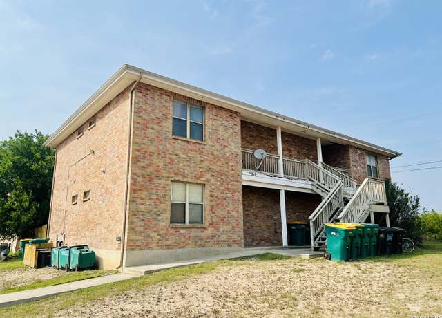 Property at 510 Dukeway, Universal City, TX 78148, 8 beds, 8 baths