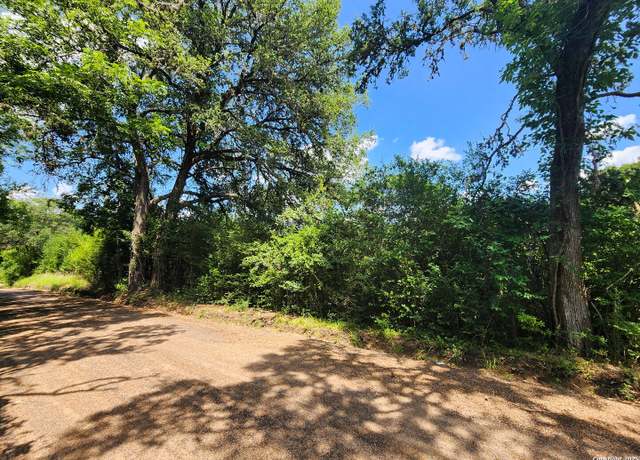 Property at 961 Lane Pool, Lagrange, TX 78945