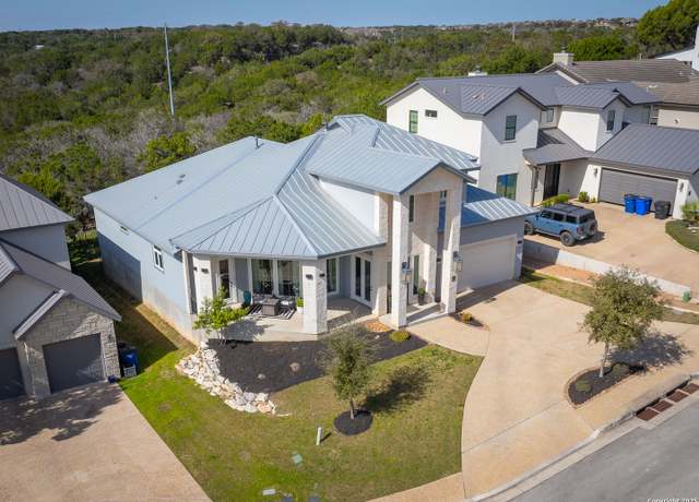 Property at 727 Mission Trl, New Braunfels, TX 78130, 3 beds, 3 baths