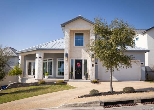 Property at 727 Mission Trl, New Braunfels, TX 78130, 3 beds, 3 baths