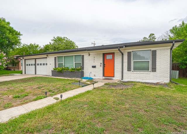 Property at 371 Sprucewood Ln, San Antonio, TX 78216, 3 beds, 2 baths