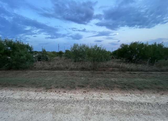 Property at TBD CR 3435 Lot 7 & 8 Blk 8, Pearsall, TX 78061