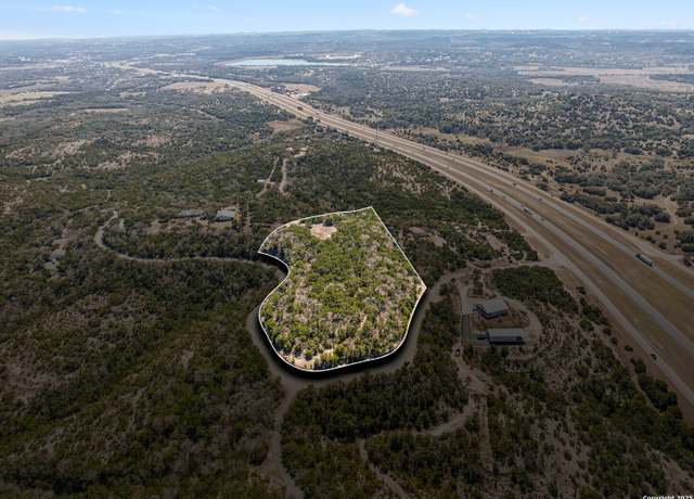 Property at 9 Tower Rd, Boerne, TX 78006