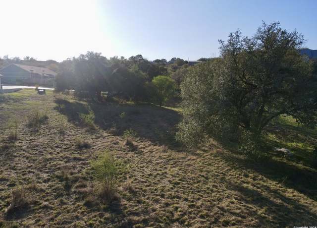 Property at 71 River Blf, Castroville, TX 78009