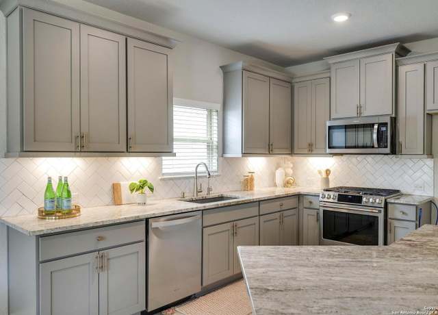 Property at 27314 Falls Cv, Boerne, TX 78015, 5 beds, 3.5 baths
