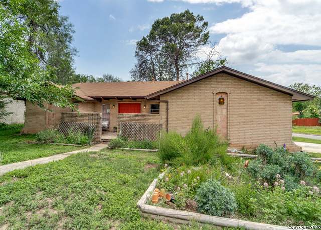Property at 6802 S Forest Hvn, San Antonio, TX 78240, 3 beds, 2 baths
