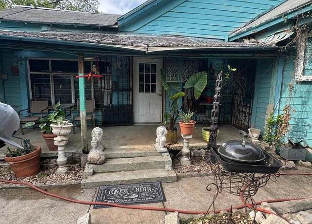 Property at 124 E Fest, San Antonio, TX 78204, 3 beds, 1 bath