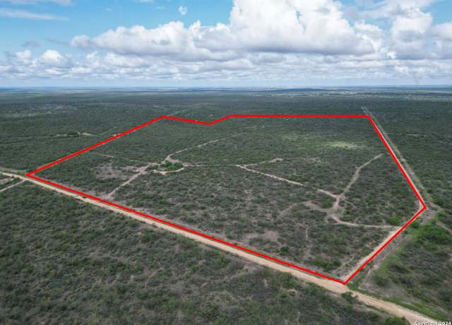 Property at 3 Private Road 9007, Brackettville, TX 78832