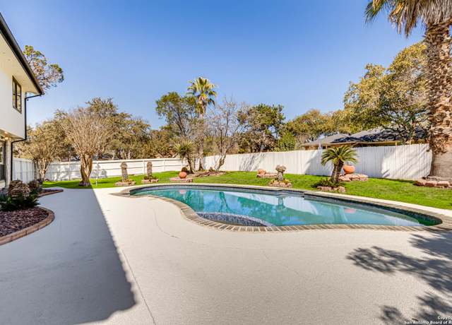 Property at 415 Oak Sq, San Antonio, TX 78216-1675, 4 beds, 3 baths