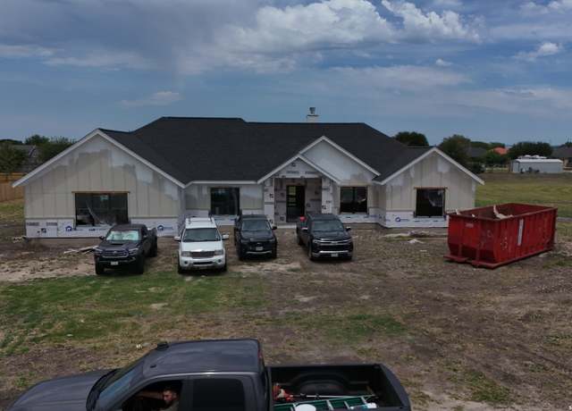 Property at 222 Double Creek Loop, Seguin, TX 78155, 4 beds, 3.5 baths