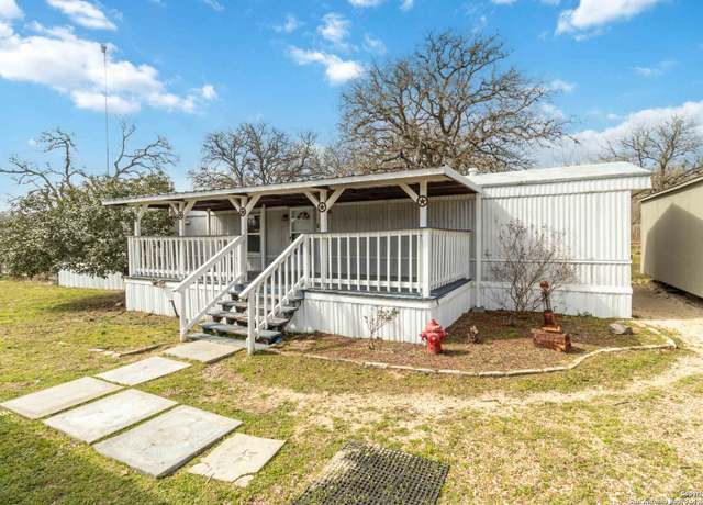 Property at 804 Hollow Tree, La Vernia, TX 78121, 3 beds, 2 baths