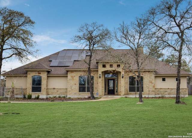 Property at 121 E Ashton, Floresville, TX 78114, 4 beds, 3 baths