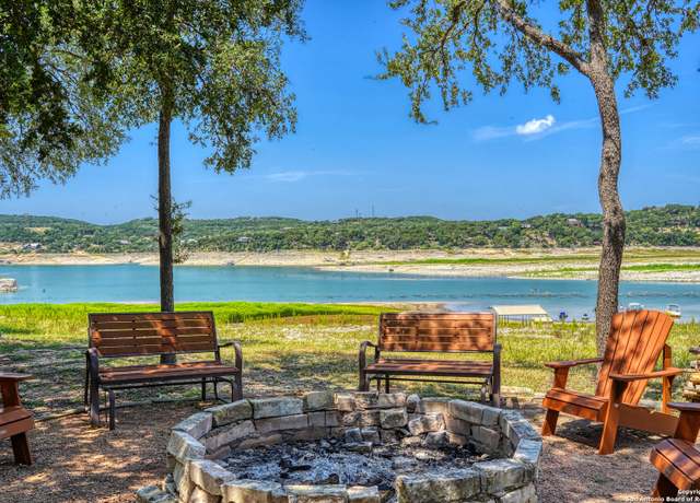Property at 914 Pebble Beach Dr, Lakehills, TX 78063, 2 beds, 2 baths
