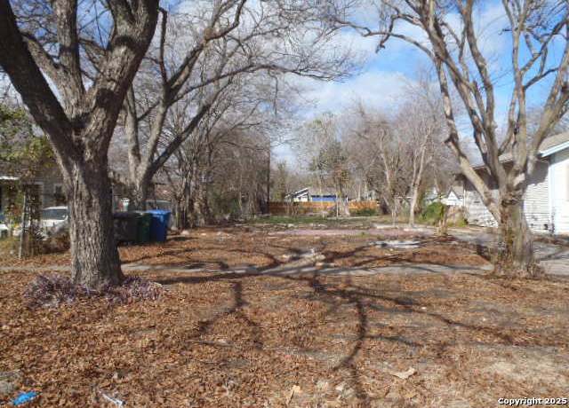 Property at 817 E Highland Blvd, San Antonio, TX 78210-3526