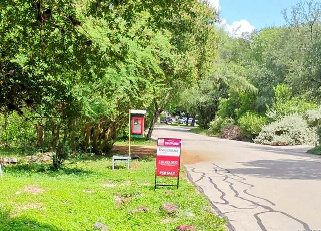 Property at 9230 E Valley View Ln, San Antonio, TX 78217, 3 beds, 2.5 baths