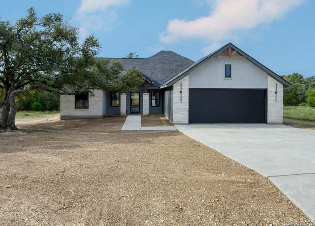Property at 103 N Lon Price, Blanco, TX 78606, 3 beds, 2.5 baths