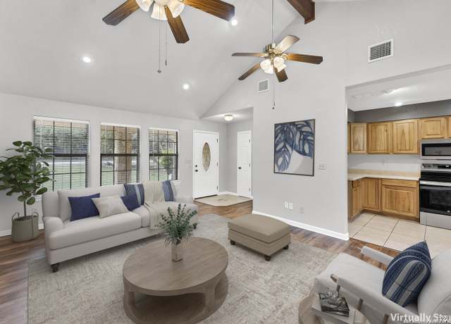 Property at 1848 Lakeview Dr, Canyon Lake, TX 78133-3440, 3 beds, 2 baths