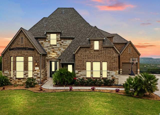 Property at 8315 Winecup Hl, San Antonio, TX 78256, 4 beds, 5.5 baths