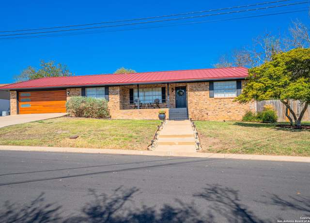 Property at 710 Mockingbird, Kerrville, TX 78028, 4 beds, 3 baths