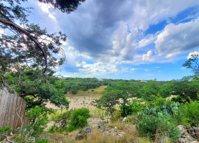 Property at 383 Riverside Dr, Pipe Creek, TX 78063-6613