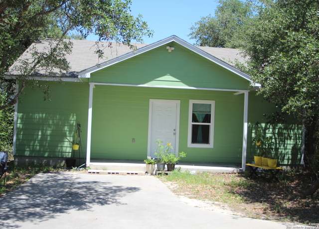 Property at 803 Hardee St, Rockport, TX 78382, 2 beds, 1.5 baths