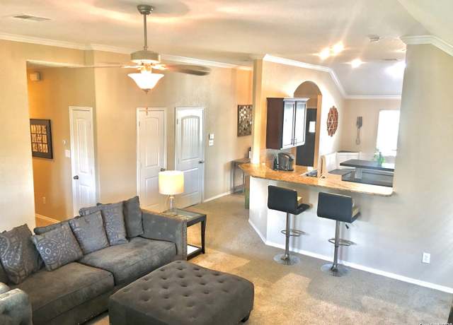 Property at 105 Buckskin Way, Cibolo, TX 78108, 3 beds, 2 baths