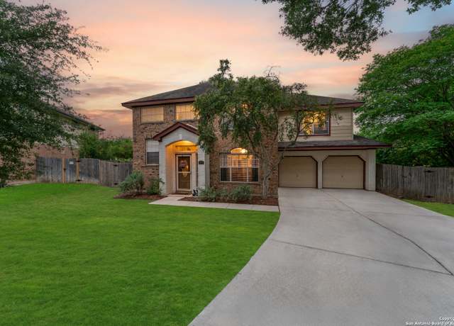 Property at 122 Rimdale, Universal City, TX 78148, 3 beds, 2.5 baths