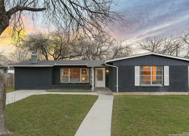 Property at 222 Winn, Universal City, TX 78148, 3 beds, 2 baths