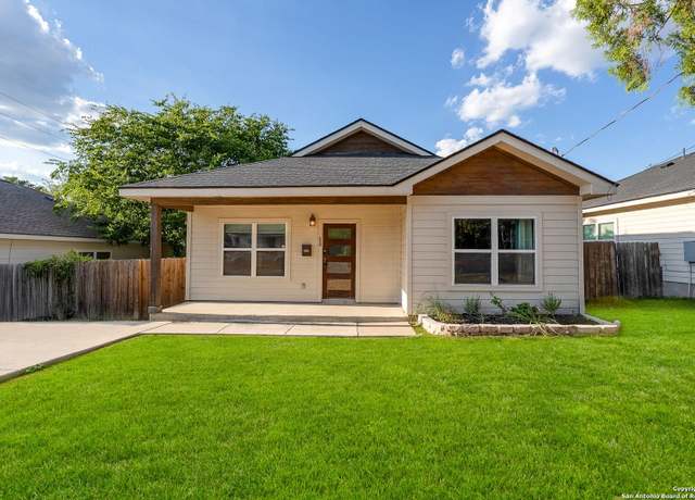 Property at 207 F St, San Antonio, TX 78210, 3 beds, 2 baths