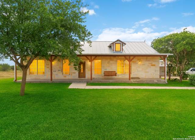 Property at 136 County Road 5781, Castroville, TX 78009, 4 beds, 3 baths