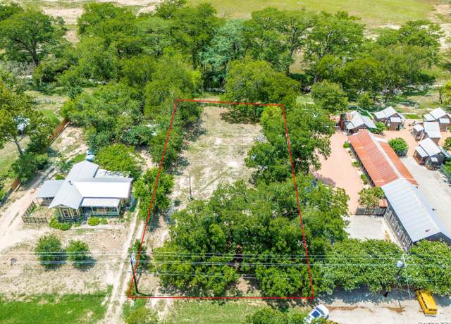 Property at 609 Water St, Comfort, TX 78013