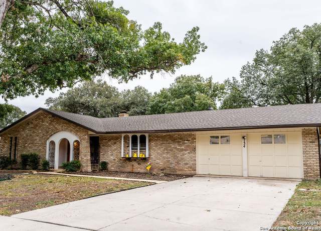 Property at 134 Granada Dr, Universal City, TX 78148, 3 beds, 2 baths