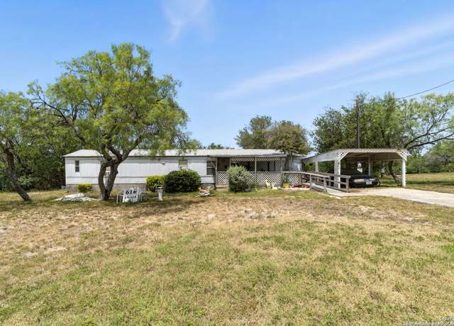 Property at 616 County Road 458, Hondo, TX 78861, 3 beds, 2 baths