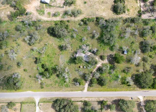 Property at 399 Woodland Hls, Poteet, TX 78065